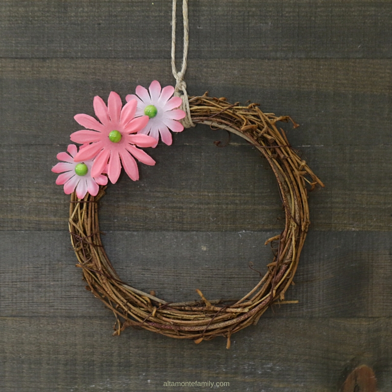 DIY Mini Wreath Tutorial