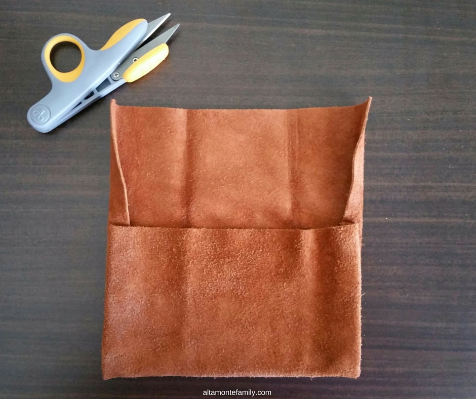 No-Sew Leather Travel Pouch