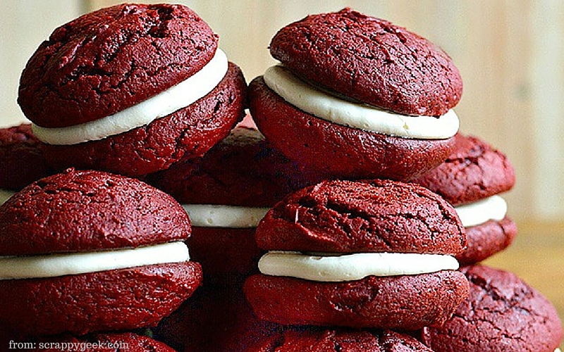 Red Velvet Whoopie Pie - Hungry Friday Feature - Altamonte Family