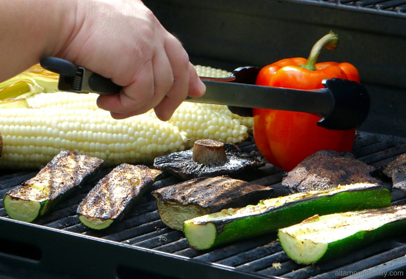 How to grill sweet corn husk-on