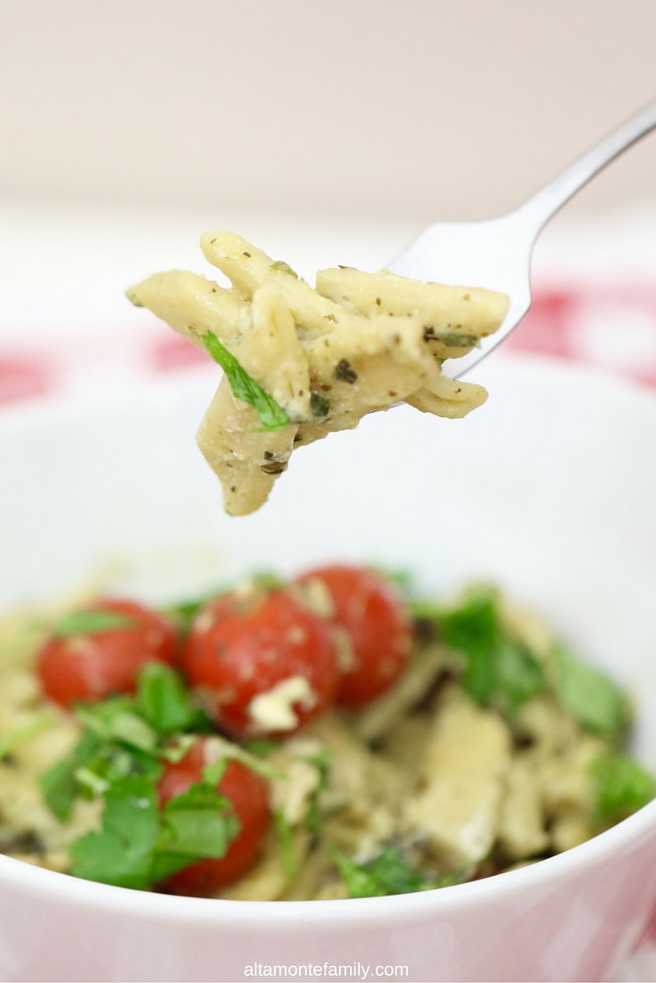 One-Pan Creamy Vegetarian Pesto Penne Pasta with Ricotta Cheese