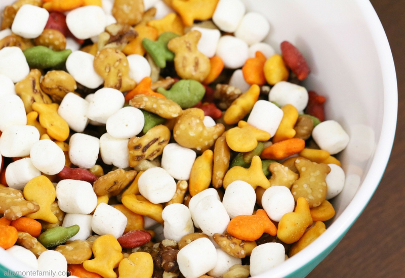 Goldfish Cracker Recipes Ideas - After School Snack Mix for Kids