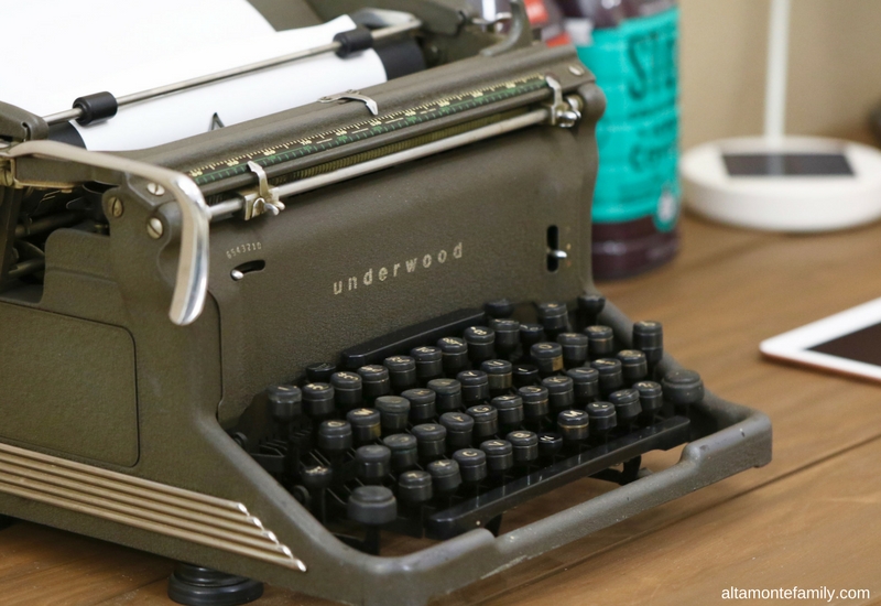 Underwood Vintage Typewriter