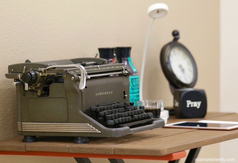 Vintage Underwood Typewriter