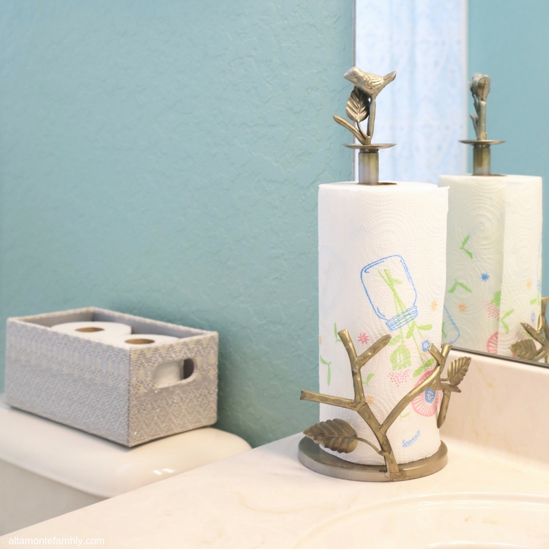 Bathroom Cleaning and Decorating Ideas For the Holidays