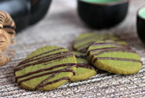 Matcha Shortbread with Chocolate Drizzle Cookies by Living A Sunshine Life for #CookieSwappinGood 2016