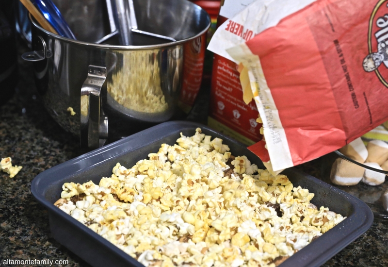 Popcorn Fondue Squares Recipe with Chocolate Cookie Crust