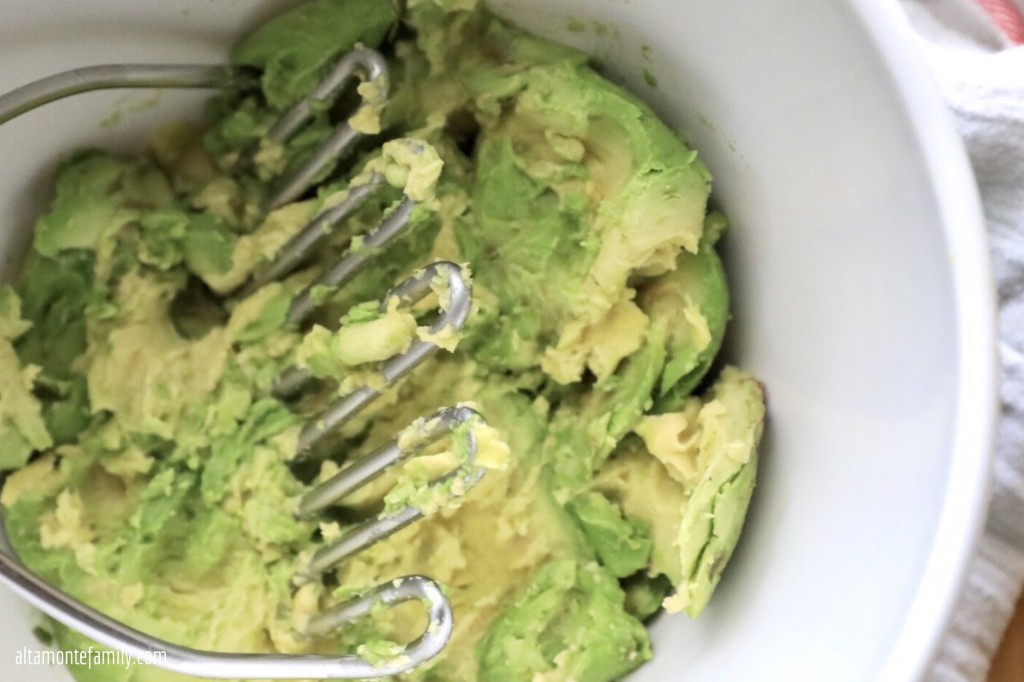 Homemade Chunky Guacamole Recipe