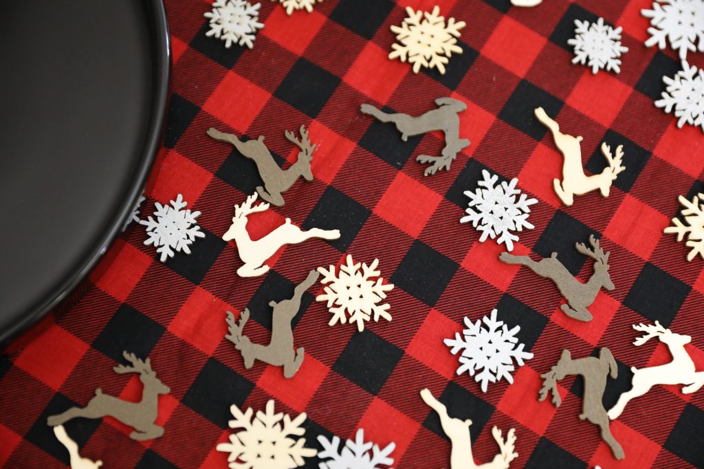 Rustic Holiday Decor - Plaid Tablecloth Ideas